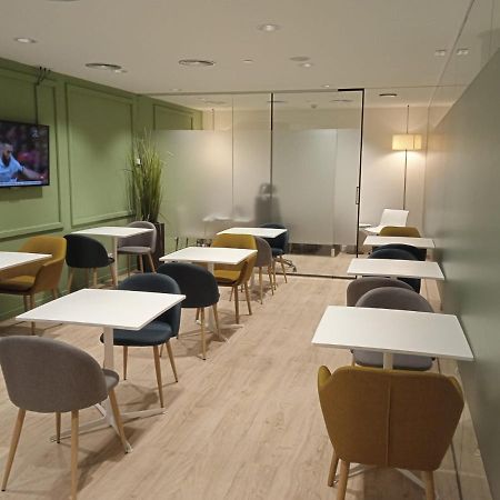 Hellosky Air Rooms Madrid Exterior photo