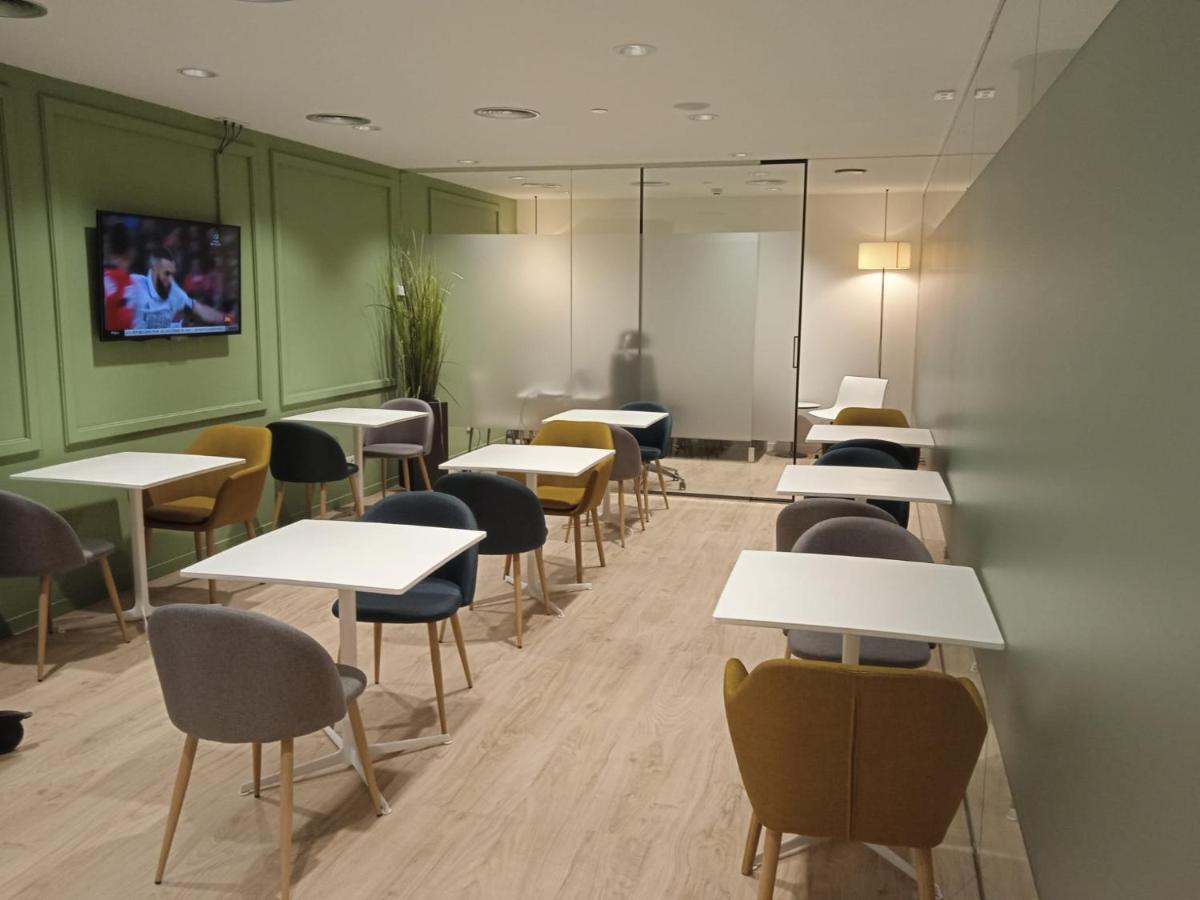 Hellosky Air Rooms Madrid Exterior photo